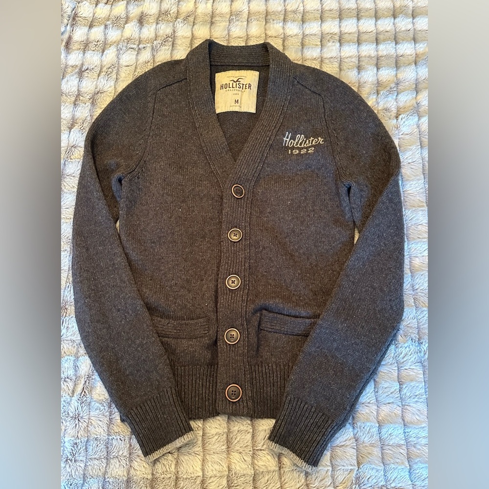 Hollister Gray Knit Cardigan, size M - Picture 3 of 5